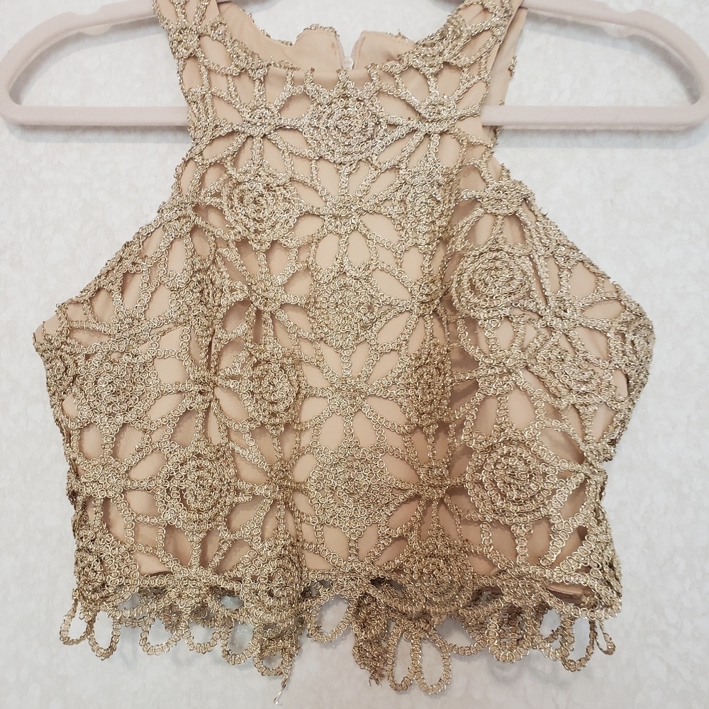 B DARLIN CROP TOP GOLD TOP...SIZE:5/6